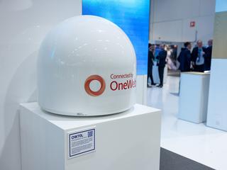 CCW 2023 - OneWeb dual parabolic terminal for Agnet over Satcom