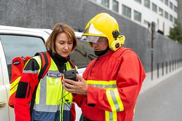 Firefighter and medic with Tactilon Dabat Firefighter and medic with Tactilon Dabat