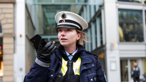 Police officer using Agnet on a Samsung galaxy xcover 6