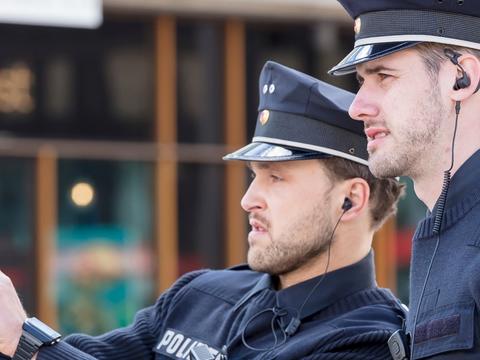 Police officers using Tactilon Dabat