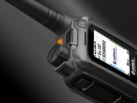 Tetrapol TPH900 close view on screen and buttons