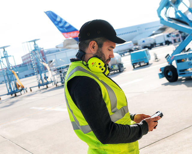 Ground handler using agnet turnaround on a smartdevice