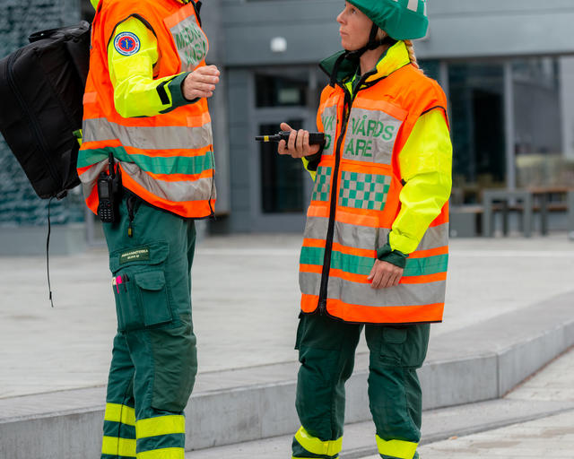 Ambulance paramedics in Sweden using Rakel network Ambulance paramedics in Sweden using Rakel network