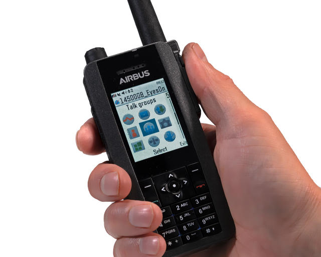 TH1n TETRA radio