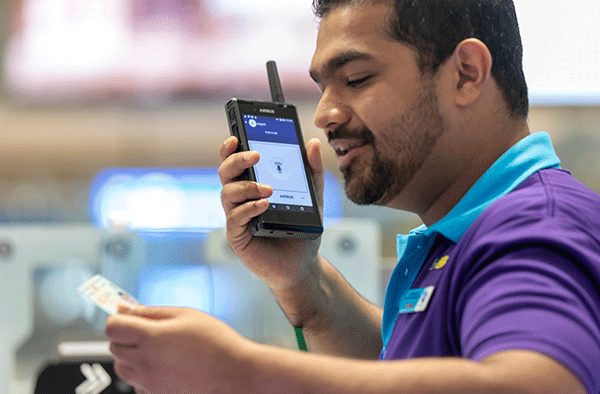 customer-service-at-dubai-airport-using-tactilon-dabat